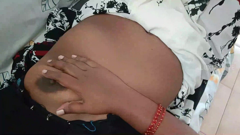 Luxmi Wife: Жена получает пиковый оргазм, текущий из киски - 4