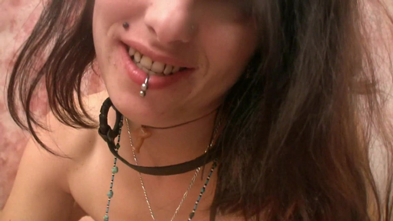 Very hot hardcore: Genç esmer hatun anal delikten derinden sikiliyor