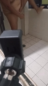 Ibu Isteri BBW Pada Panggilan Video 1