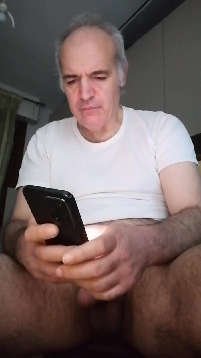 Setesesso7: Eu estou masturbando meu pau em 2 de novembro