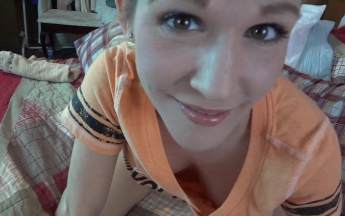 Hot wife Jolene & friends: Poesje neuken anaal speelgoed blonde bimbo milf met grote borsten!