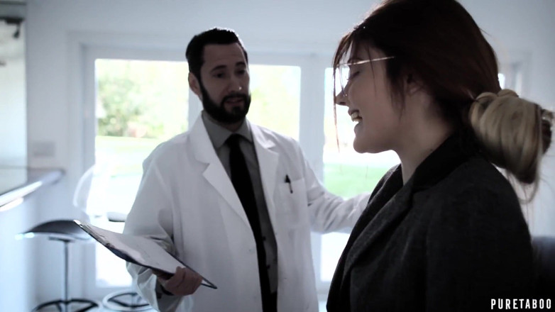 Pure Taboo: Tabu pur - bruneta nevinovată își pierde virginitatea în cabinetul doctorului