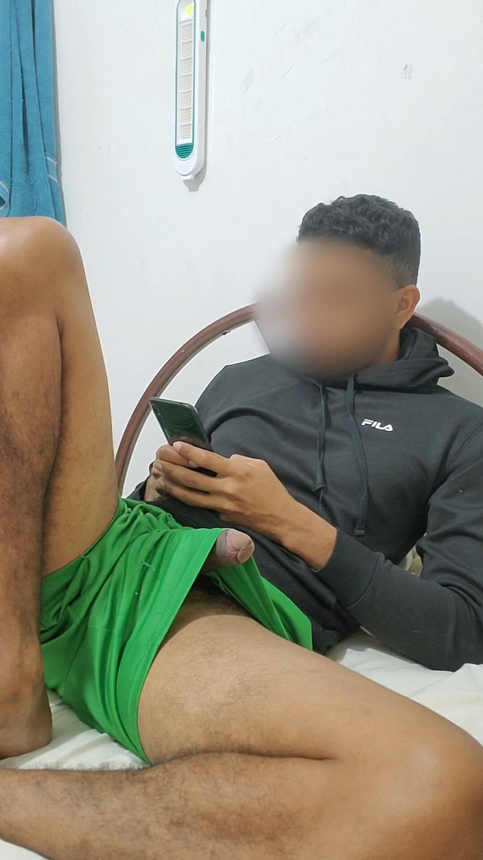 Charlieburrito: Urmărind videoclipuri și atingându-mă