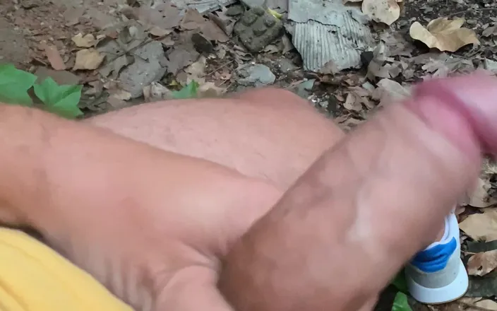 Bigcoxxx74: Cumshot Outdoors #3