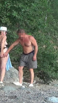 Pickup Sexy MILF trên bờ biển