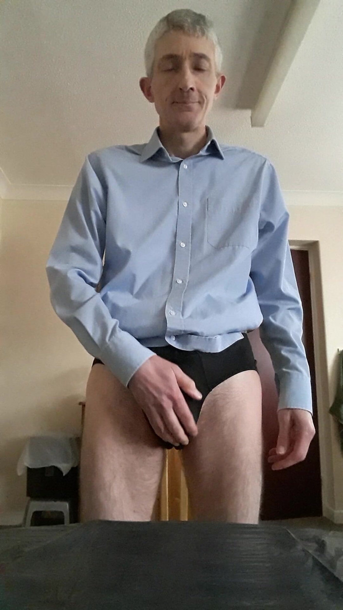 James Dirty Boy: Stând la masă