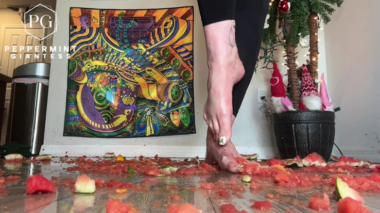 Peppermint Giantess: 67 Giantess Size 16 Slo-mo Feet Crush Slow Motion Oranges &amp; Watermelon...