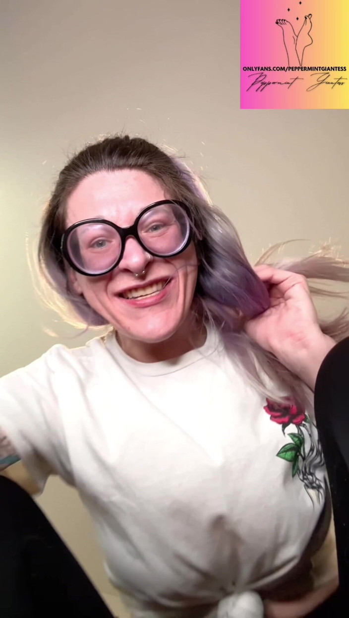 Peppermint Giantess: Mean giantess tiny pov crush &amp;stru you