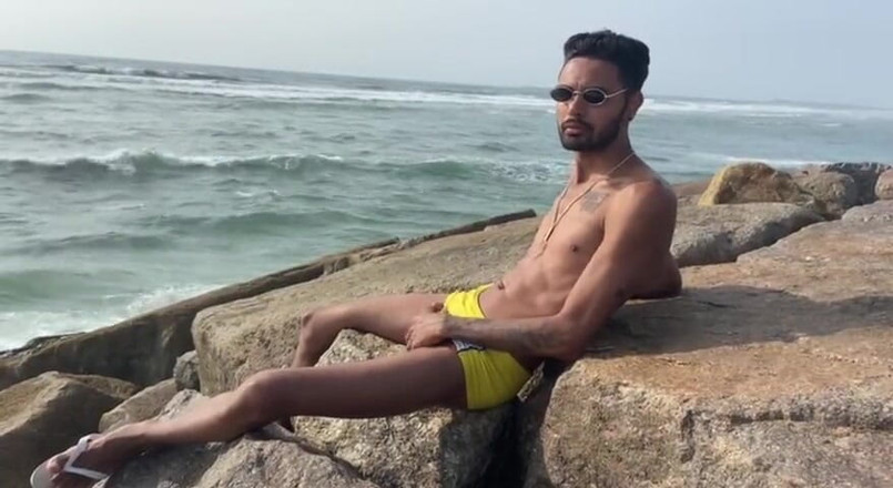 arabeputo: Magrelo Do Pau Grande Punheta在海滩上