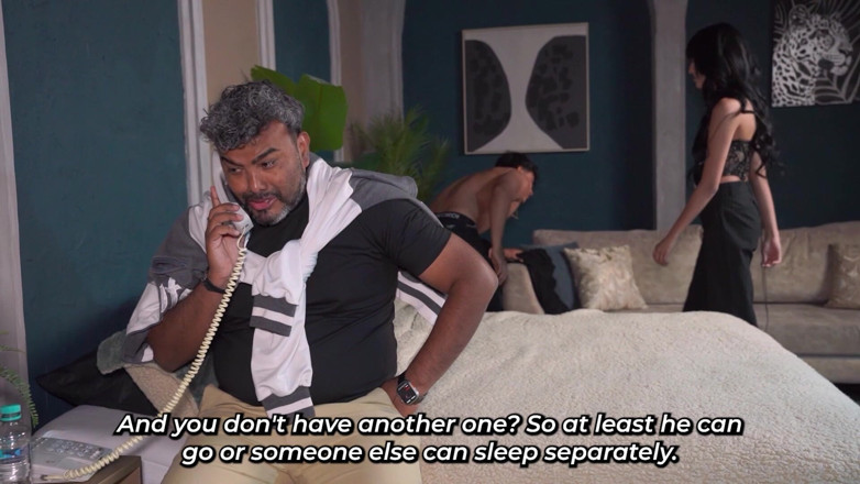 Angel Cruz: Me Follo a Mi Hermanastra En Un Hotel Delante De...
