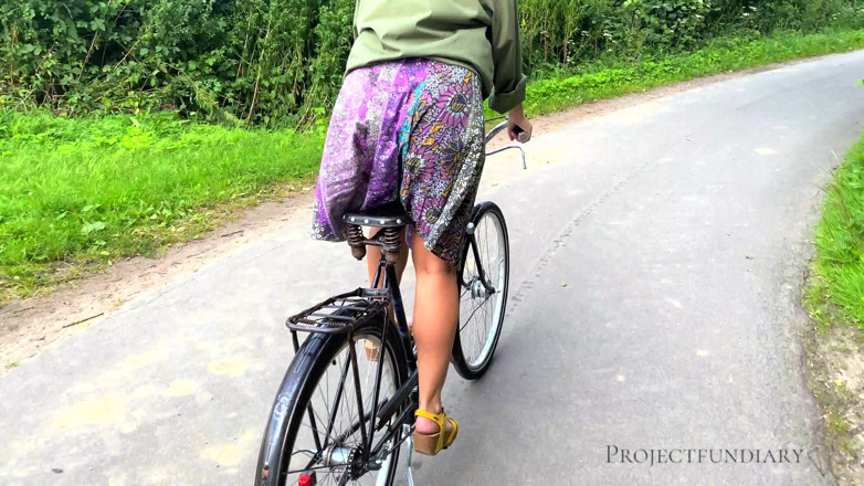 Projectsexdiary: 自行车之旅中的业余夏季性爱