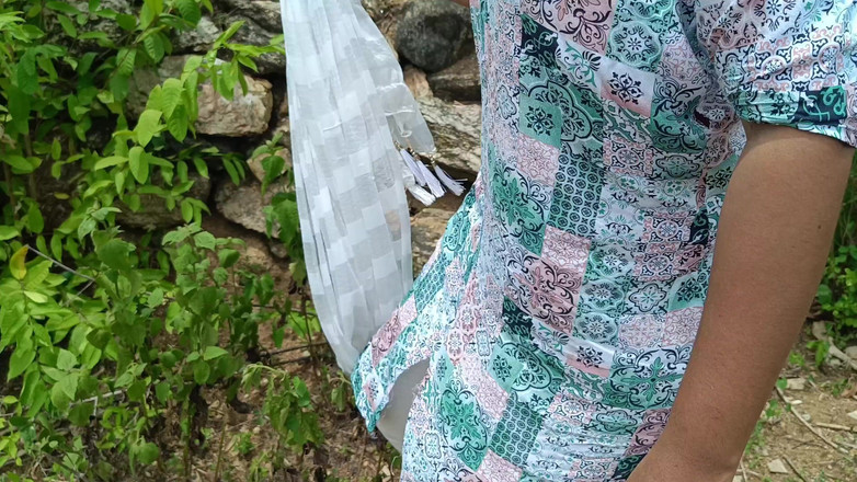 Magilmathi: Nevlastní sestra šuká venku