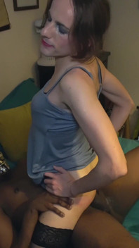 Manželka sdílí Sissy s velkým černým pérem