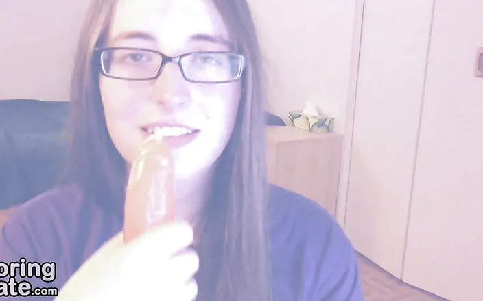 Boring Kate: Kate sucks a big dildo