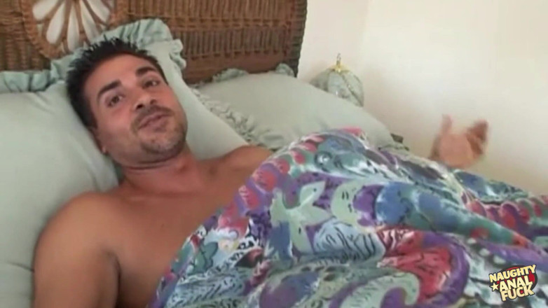Naughty anal fuck: Fetele drăguțe Kara Mynor și Kat Kiss Adoră mâncând pizda și având...