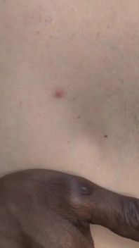 Oh mio dio! Mi piacerebbe avere la sua sborra gocciolante dalla mia figa!