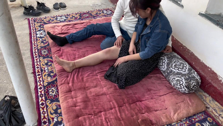 Roben: Two Lovers Who Came Tired From the Trip Rested with...