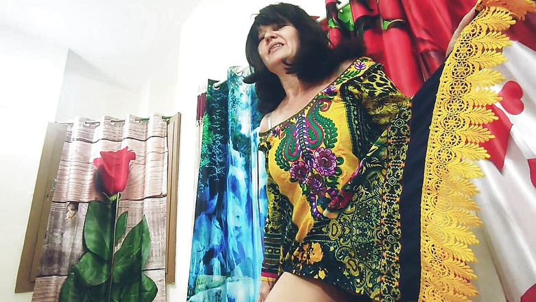 Bolly Karma: Amateur-eheschlampe zeigt, was sie beim casting mag