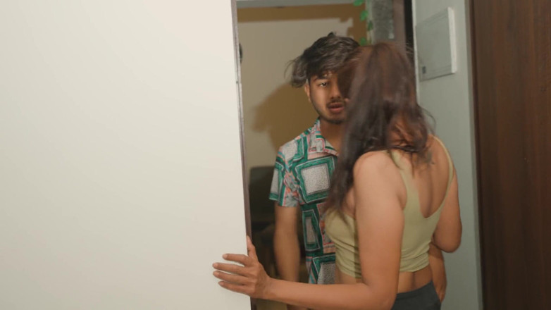 DESICHASKAX69: Indiana modelo fode com meio-irmão gozada na boca 4K vídeo