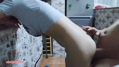 Marocsexhd: Eine klare stimme, sie ging, um zu dienen, und ihr...