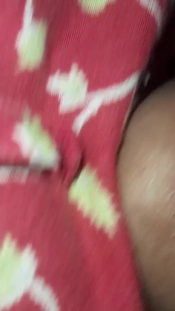 payGirl: Ma cinquième vidéo : mon oncle est satisfait après avoir couché...
