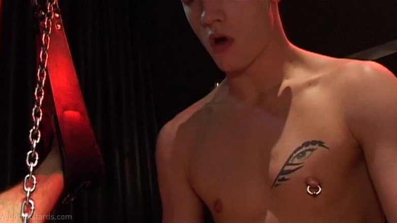 Young Bastards: Ateşli ağda ve