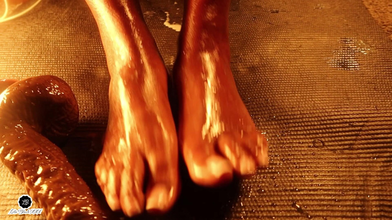 LOLA BLACK XXX: Lola Black XXX Ebenholz, Zehen Und Sohlen