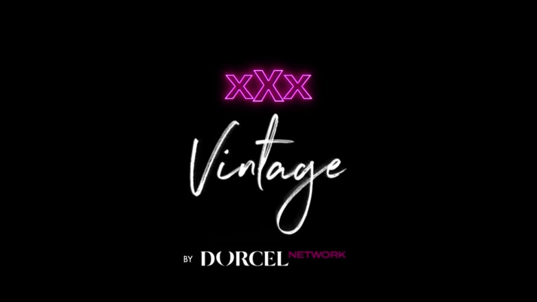 XXX-Vintage: Paixão lésbica na Sala de Jogos