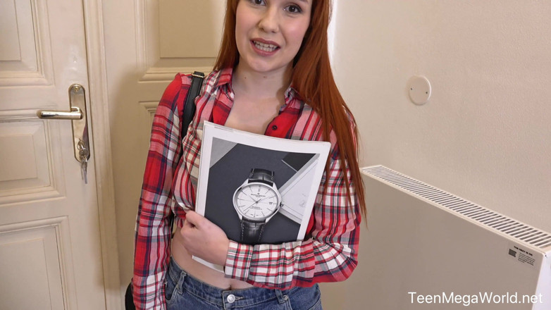 Teen Mega World: Ginger Chick fode para o trabalho