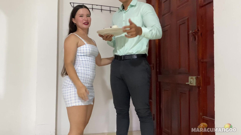 Maracu Mangoo: Girlfriend Surprises Her Boyfriend with Lunch After a Tiring Day...