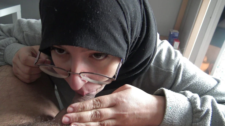 Souzan Halabi: Young Muslim Girl Has Sex with Turkish Teacher