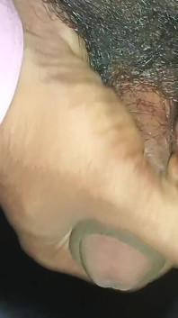 Mi sono divertita molto masturbandomi e facendo uscire l'acqua