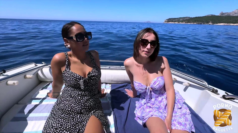 Porno Baguette: Hellolimoon and Elektra, Hot Chicks, Love Sharing Cocks