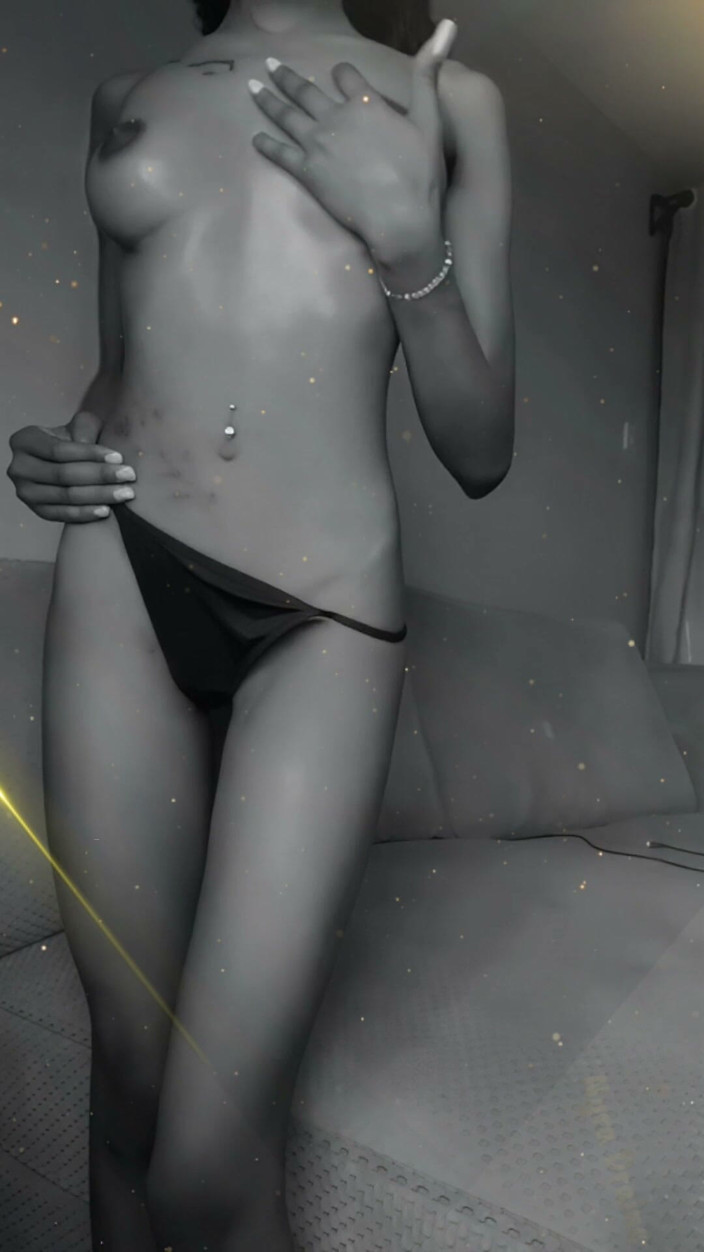 NyraDraine: Nyra in Black &amp; White - Slow Rewind