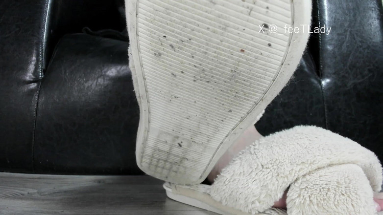 Feet lady: 더티 홈 슬리퍼