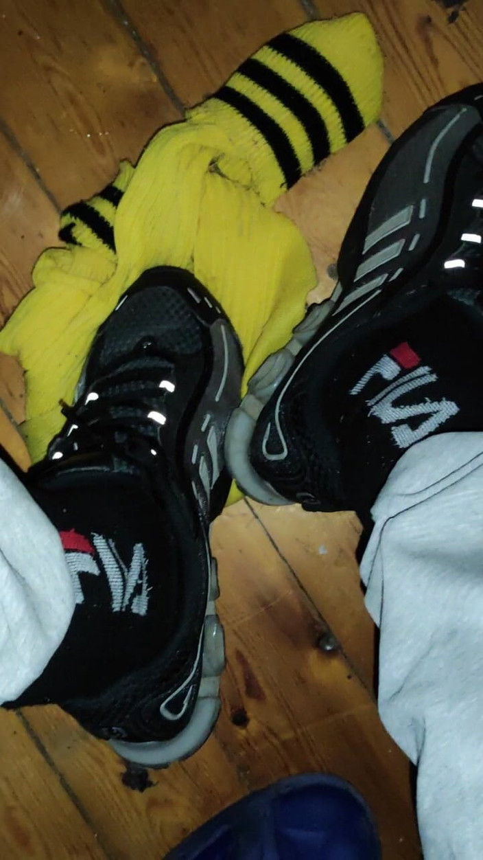 SmokedAlloy2: Dirtyjunkbro își arată șosetele mirositoare și chiloții lungi