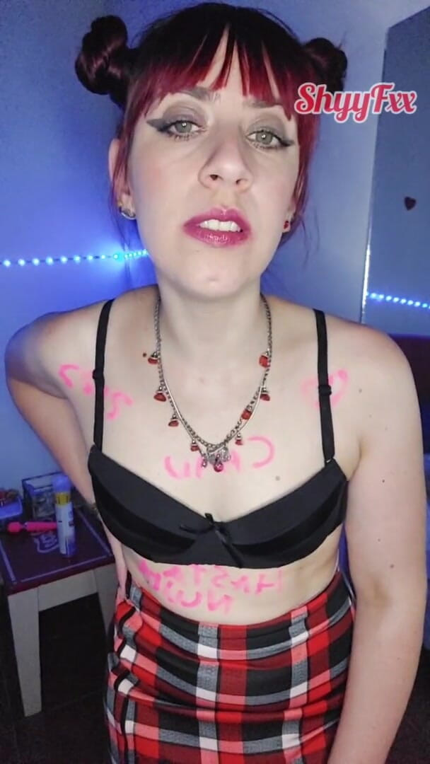 Tu Gauchita Argentina: Shyfxx colegiala caliente le ruega a su crush que la...
