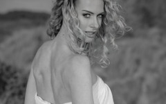 Goldykim: Goldykim Playtime la plajă