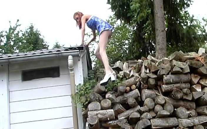 German Amateur Videos: Almanya'dan amatör bae ayaklarıyla yarak mastürbasyon yapmayı seviyor