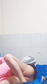 Amatérský sex - moje macecha neví, natáčím ji, když je ve čtyřech