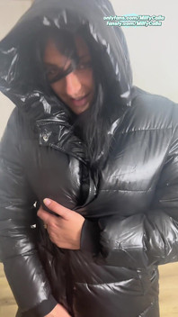 Seductive Stockings & Long Puffy Jacket Cozy Fetish Play with an American MILF