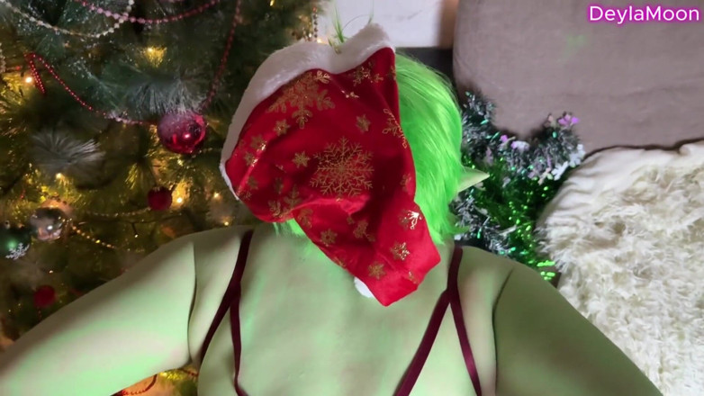 Deylamoons: Der Grinch nahm das Geschenk an und wurde gefickt.