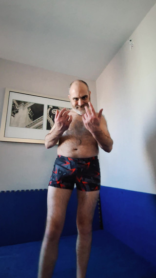 Punchbagplz: Der Letzte Showdown Auf Dem Hotel Mats