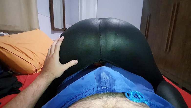 College-couple: Pink hair, leather leggings, assjob cum in pants, lapdance grinding...