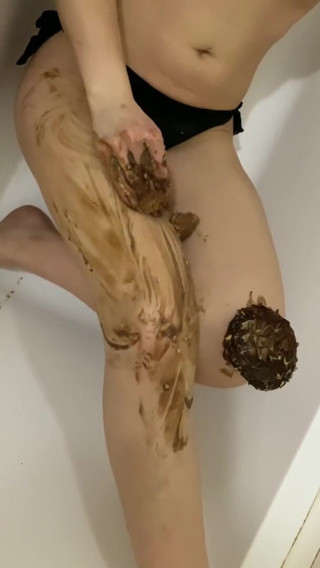 Monnycka: Dolce doppia penetrazione