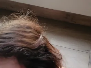 Amordazame, hazme rogando por tu toque.