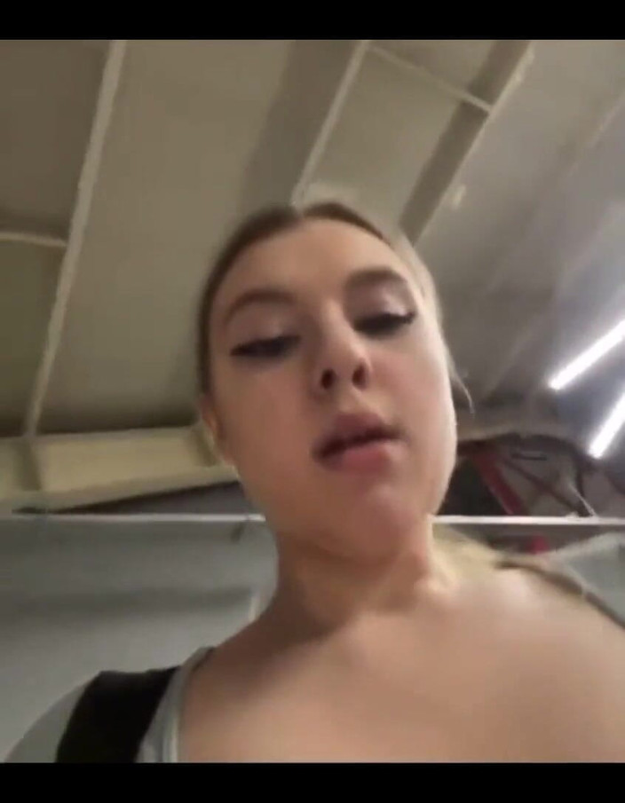 JuiceLussie: Muncrat gila waktu lagi olahraga di gym