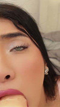 Asmr: 여기서 뭐 하는 거야? 허락 없이 내 방에 들어와서 사촌과 처녀성을 잃었어