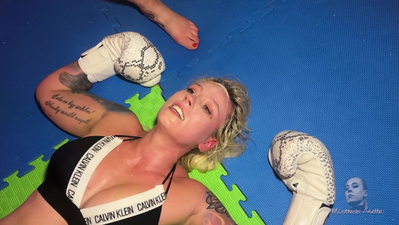 Cruel Anettes fetish world: Amber Vs Minnie - Boxing, Wrestling