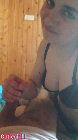 Cutie girllll: Můj přítel mi v domě dává velký penis do pusy...